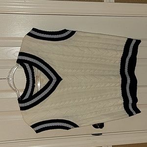 SAGE&OAK, JUNIORS SZ S CABLE KNIT VEST SWEATER LIKE NEW CONDITION